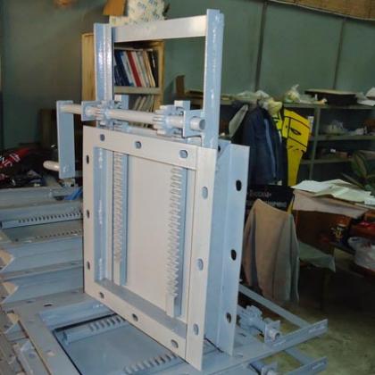 Задвижка реечная роликовая ручная\электрическая 4